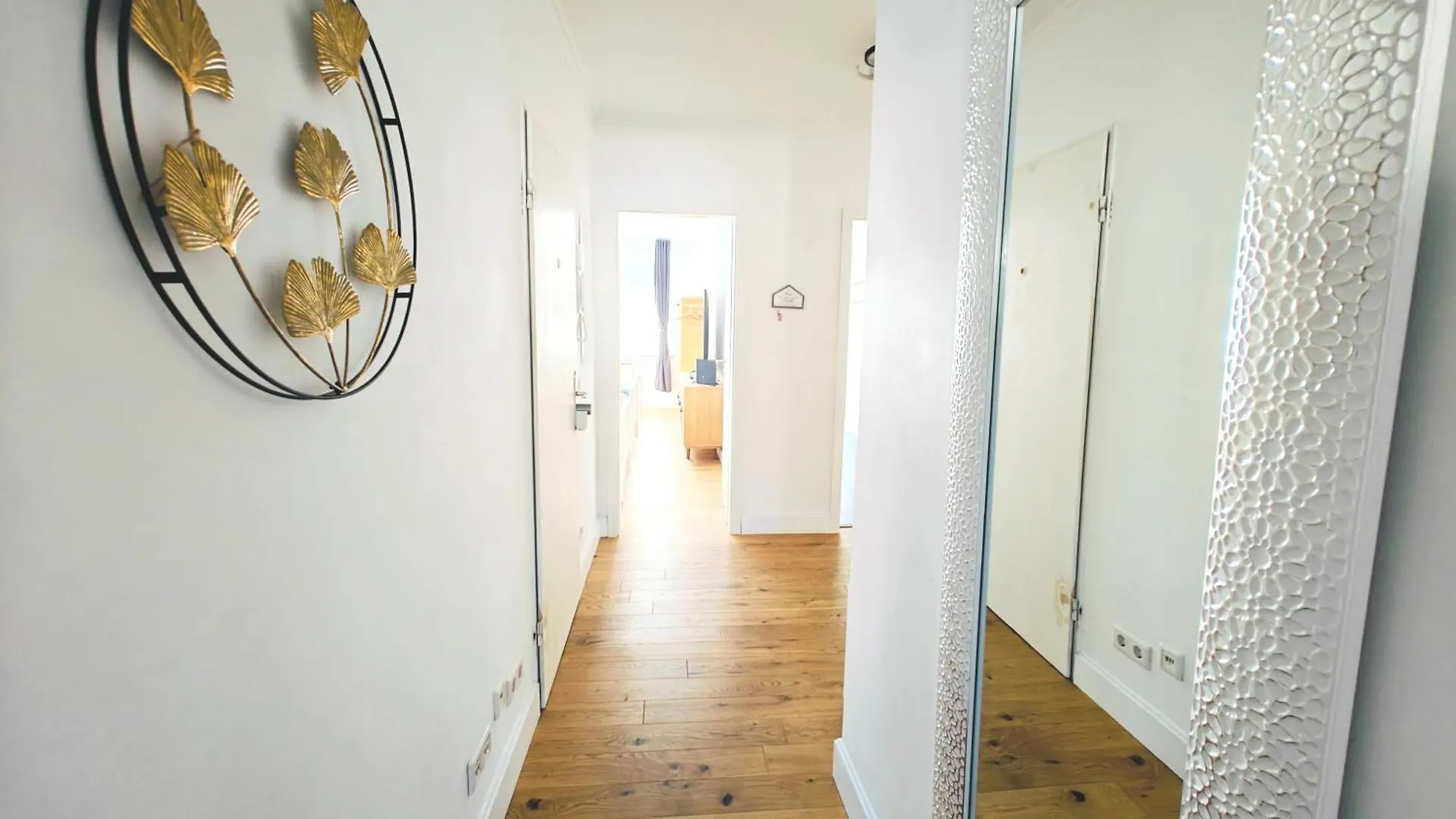 3 Room Downtown Apartment Bilk Düsseldorf Germania