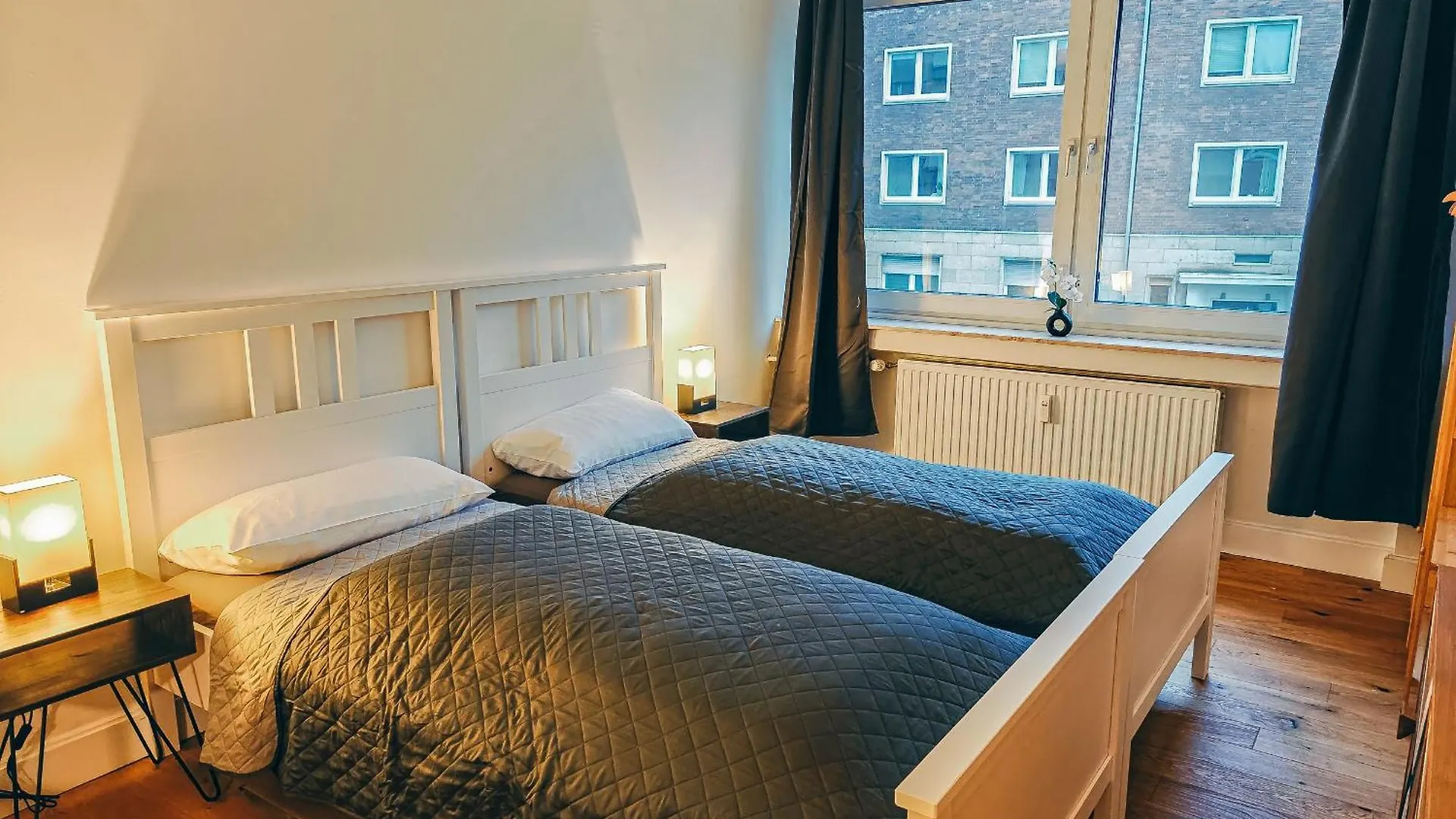 3 Room Downtown Apartment Bilk Dusseldorf
