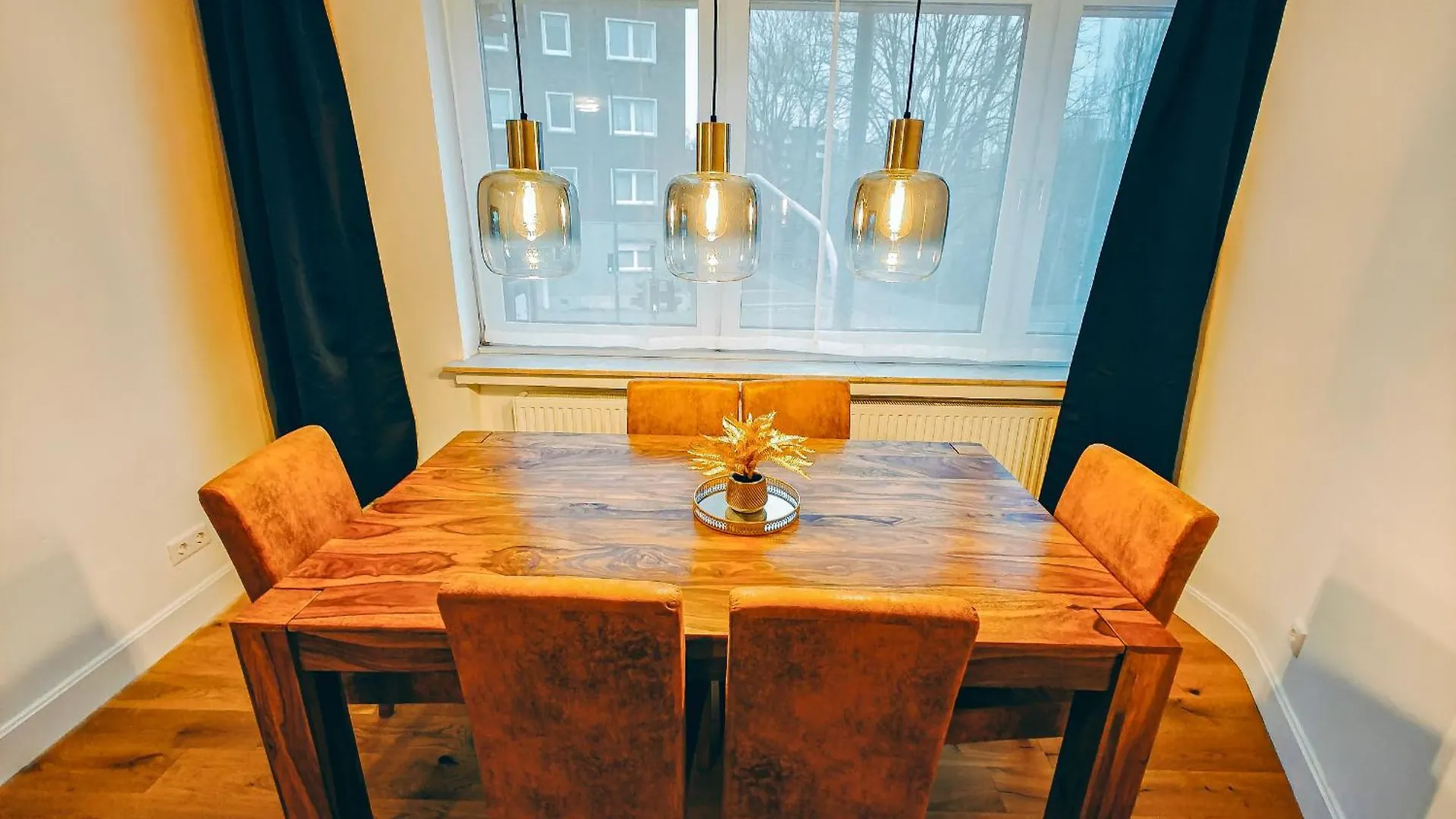 3 Room Downtown Apartment Bilk Dusseldorf