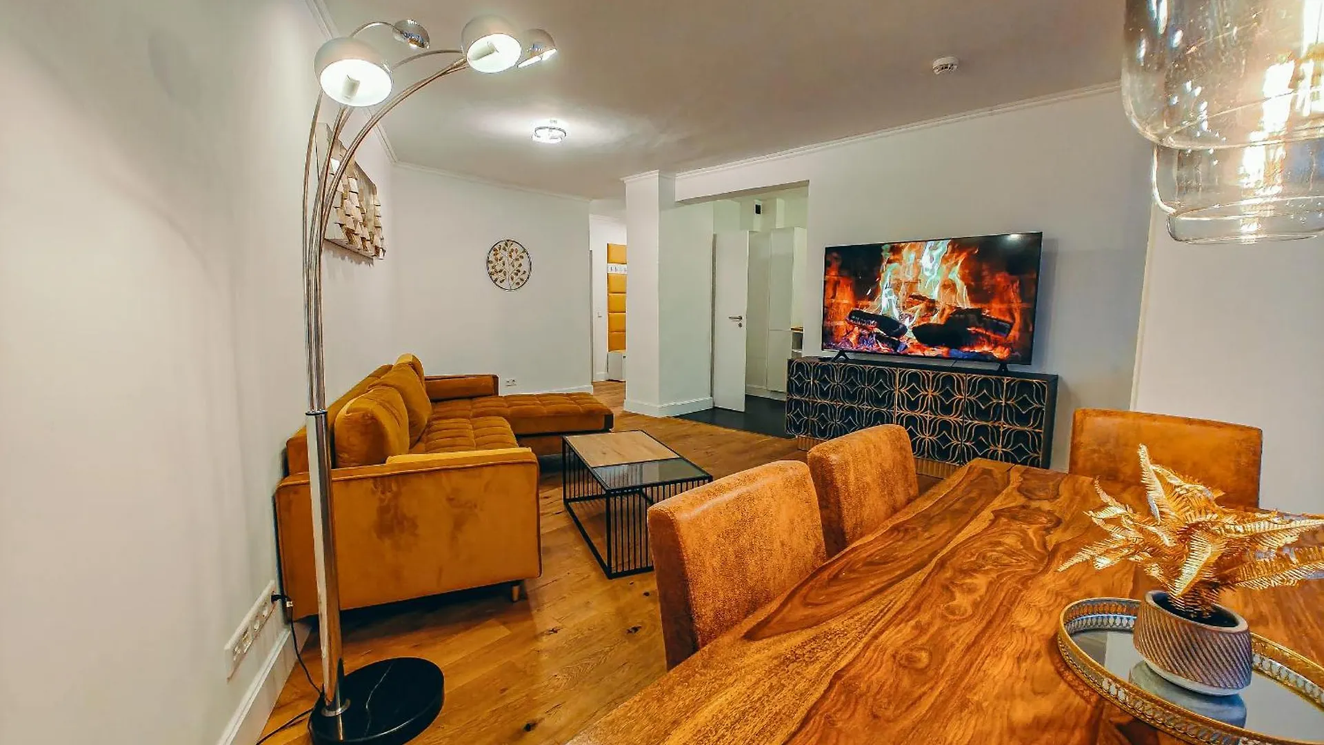 3 Room Downtown Apartment Bilk Dusseldorf