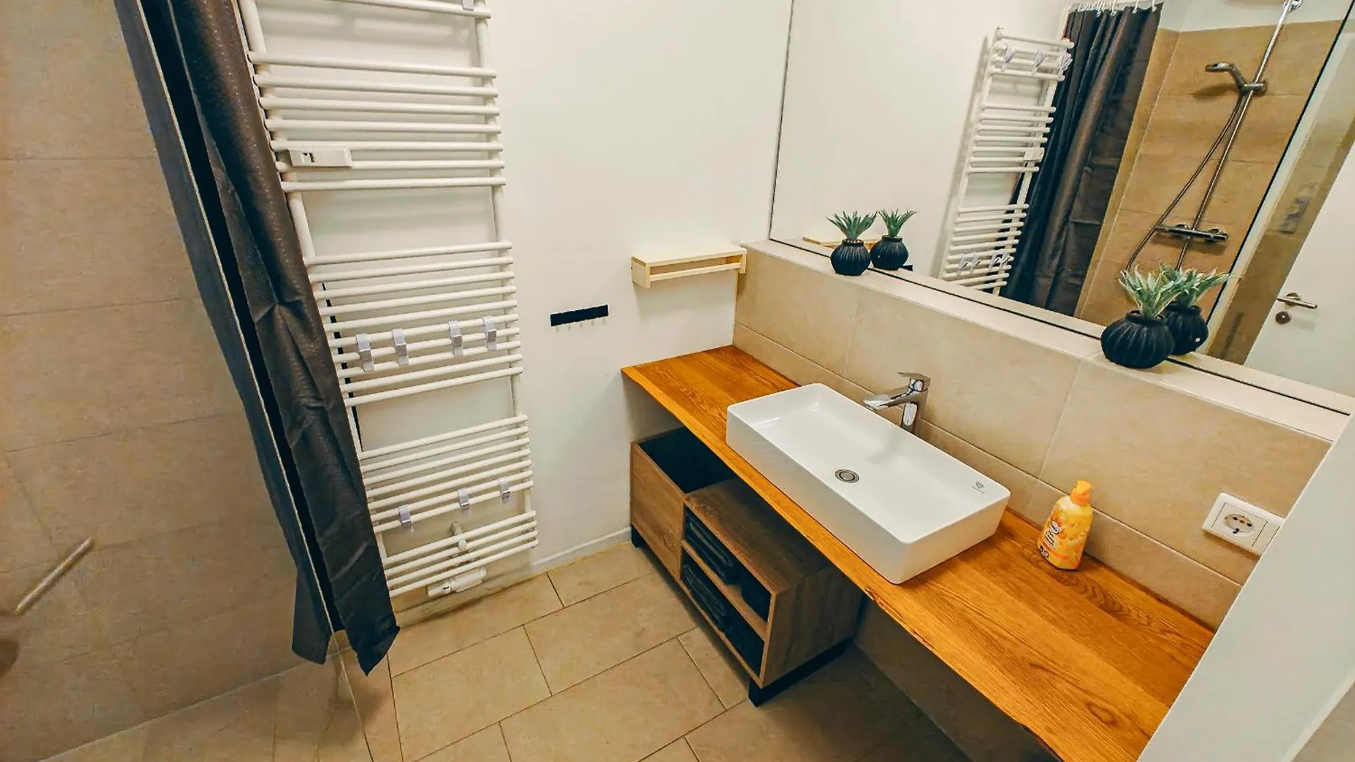 3 Room Downtown Apartment Bilk Dusseldorf 0*,