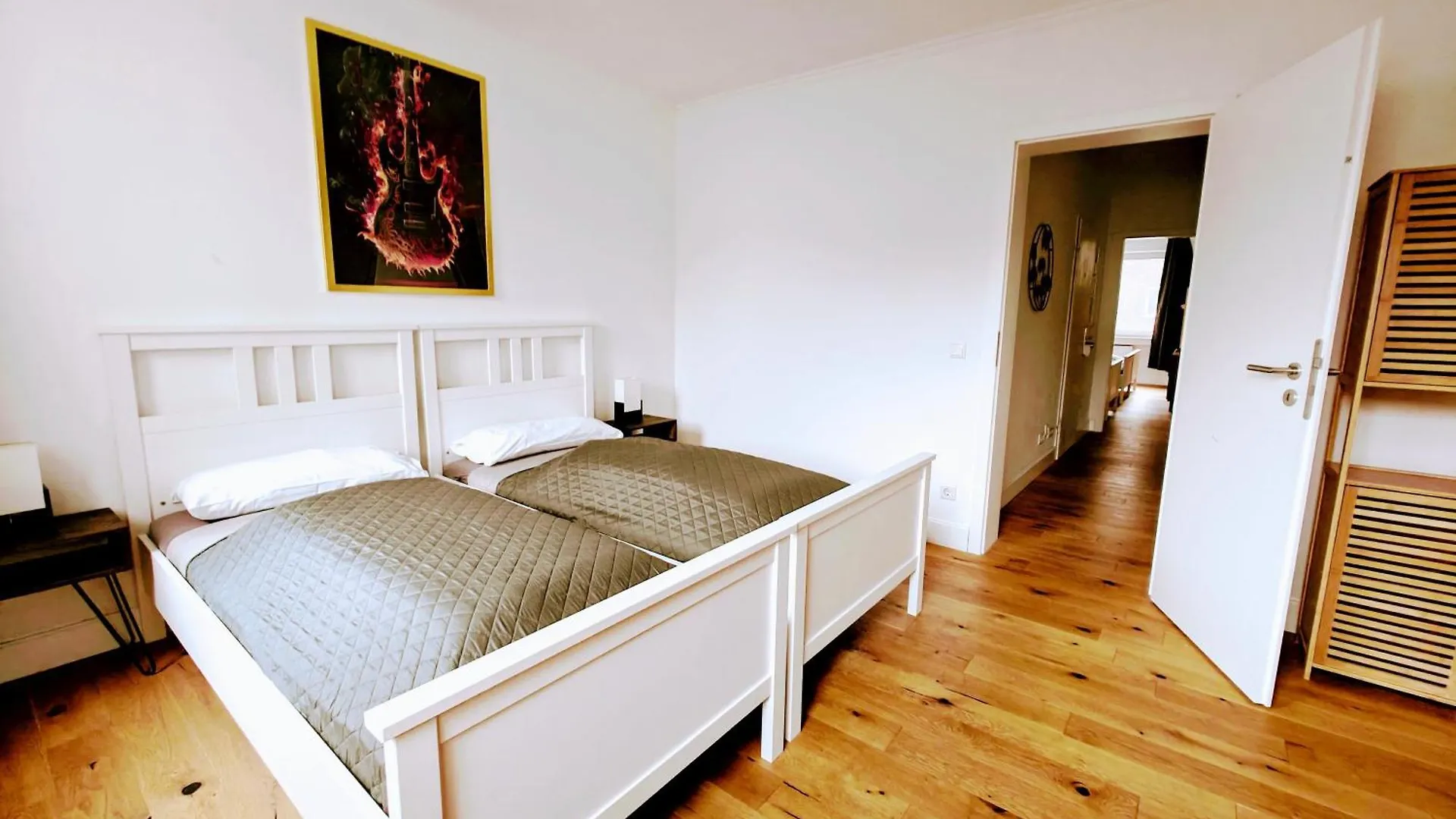 3 Room Downtown Apartment Bilk Dusseldorf
