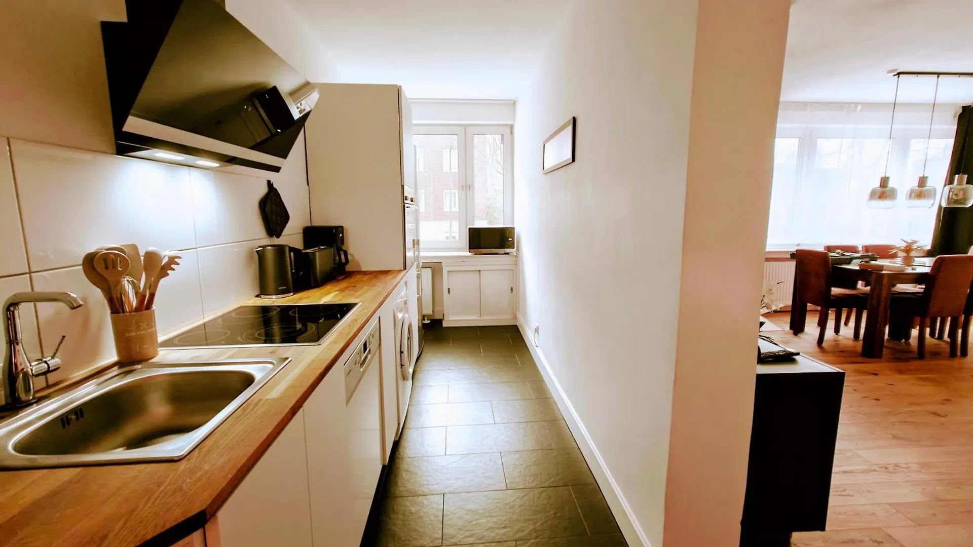 3 Room Downtown Apartment Bilk Dusseldorf