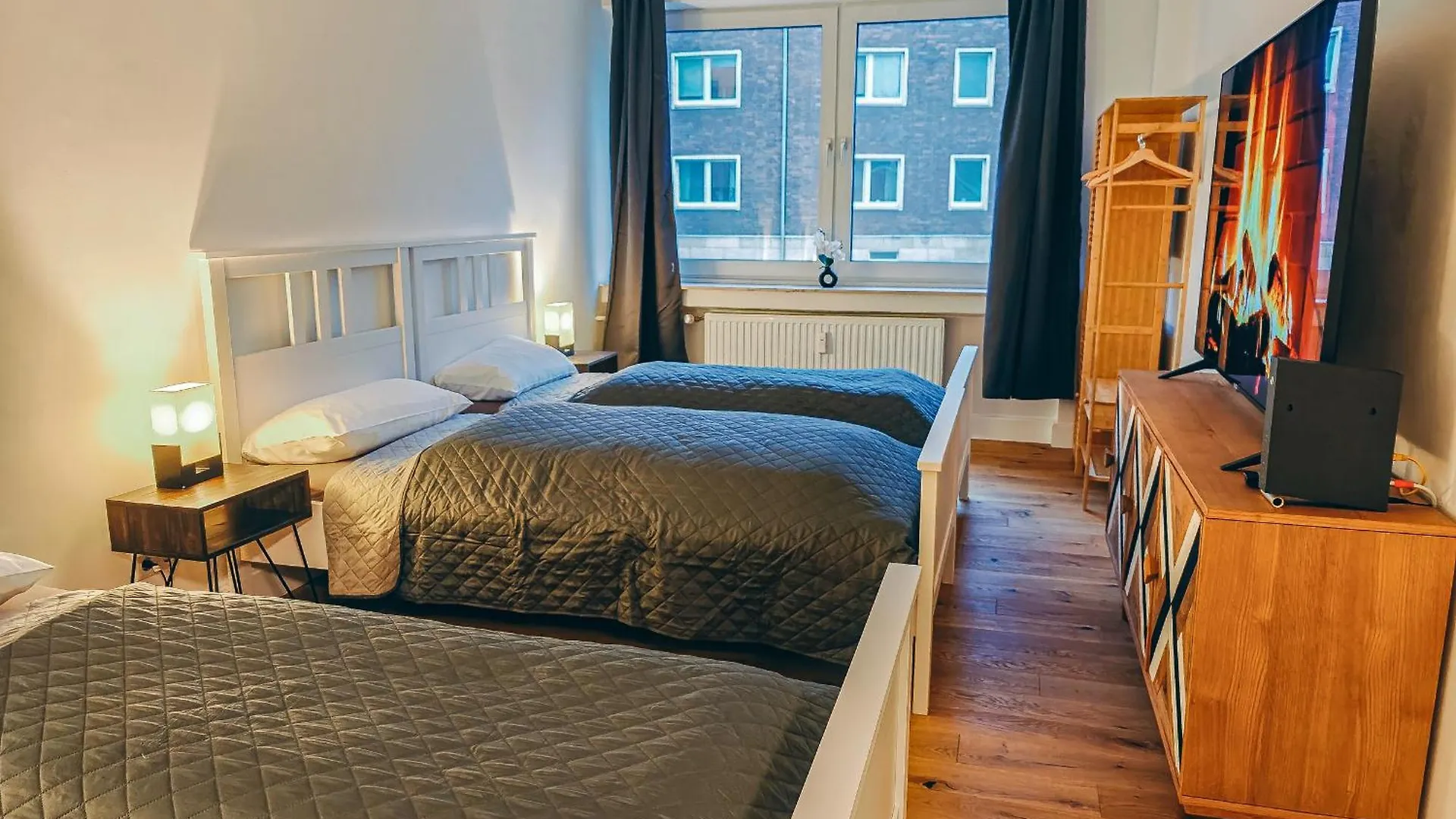 3 Room Downtown Apartment Bilk Dusseldorf Germany