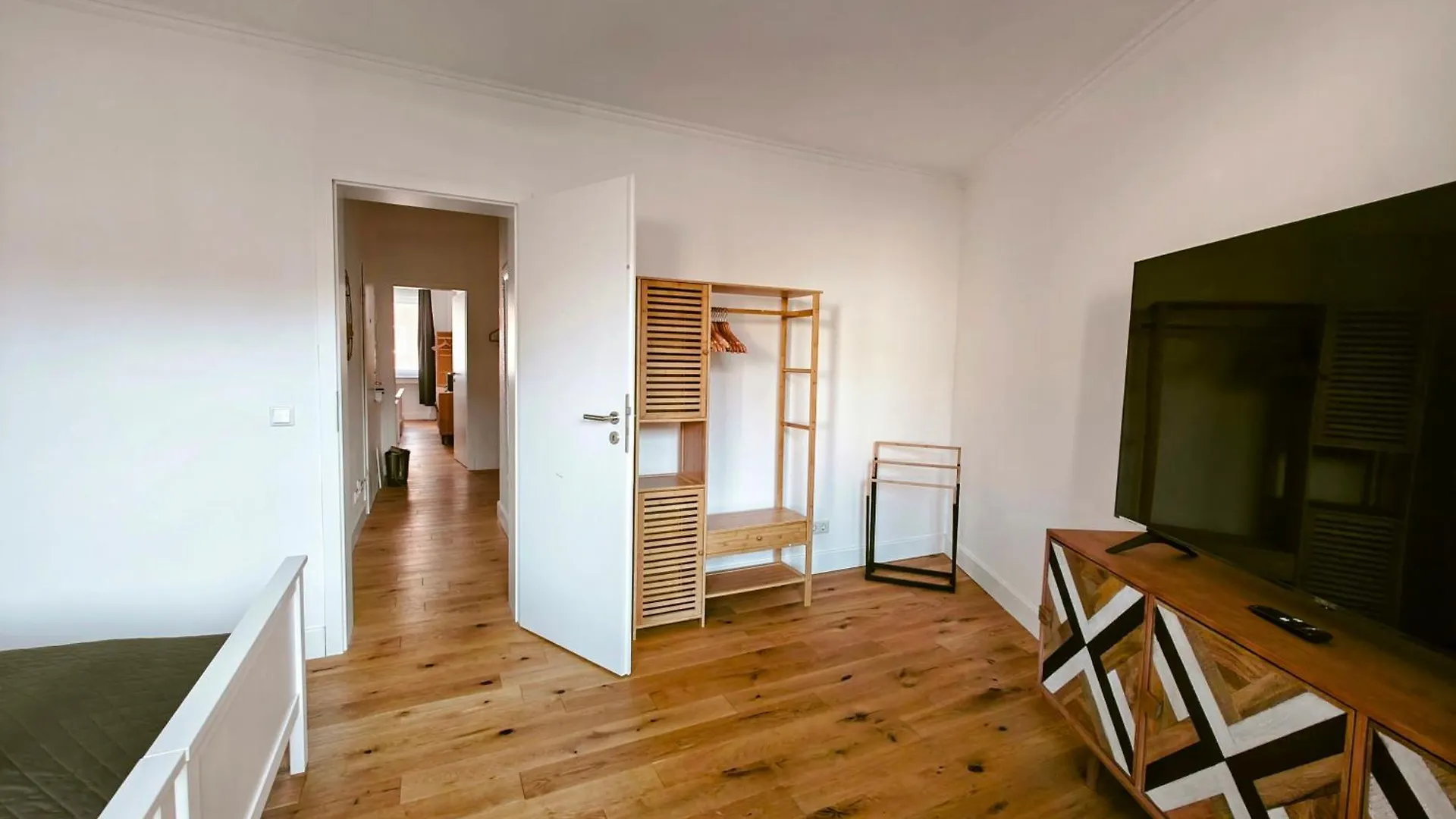 3 Room Downtown Apartment Bilk Dusseldorf