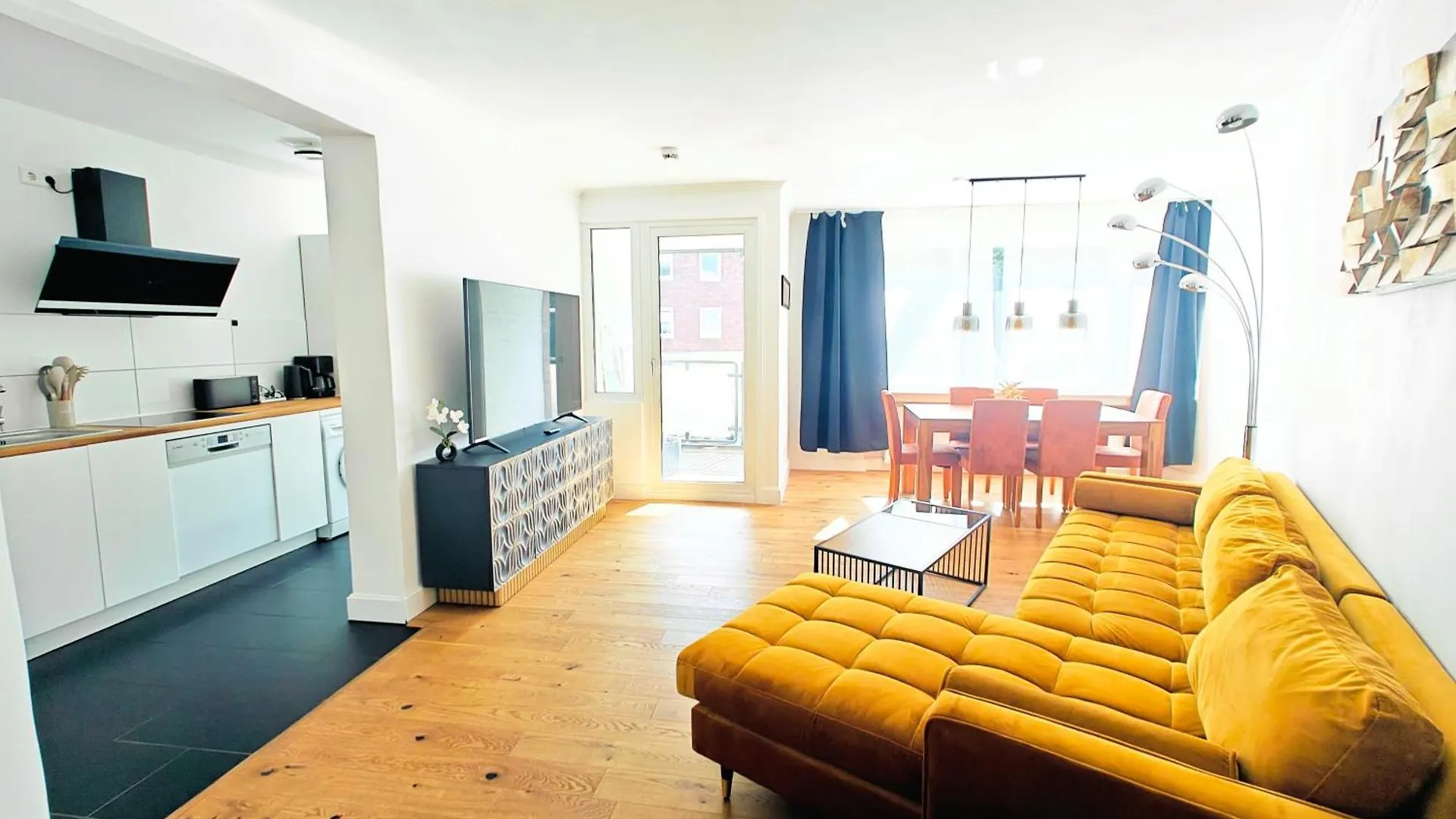 3 Room Downtown Apartment Bilk Dusseldorf