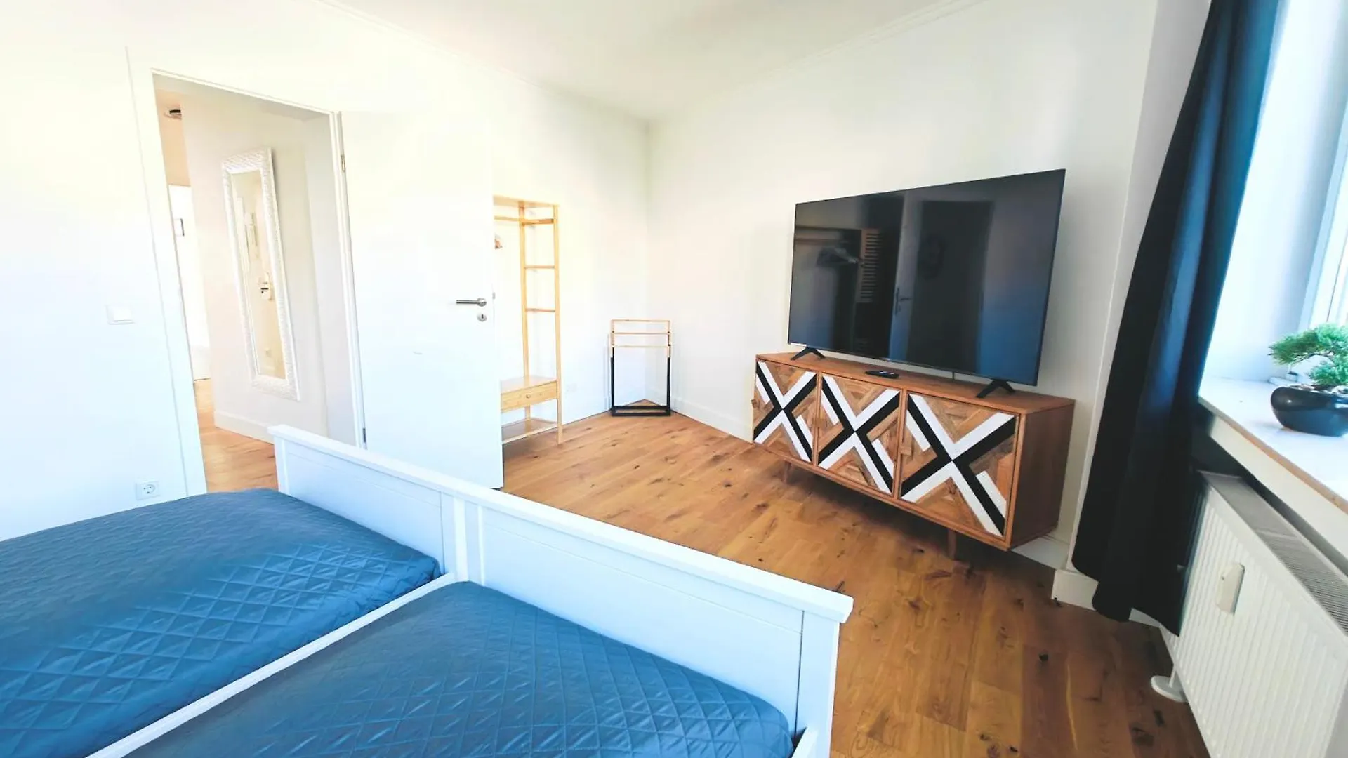 3 Room Downtown Apartment Bilk Dusseldorf