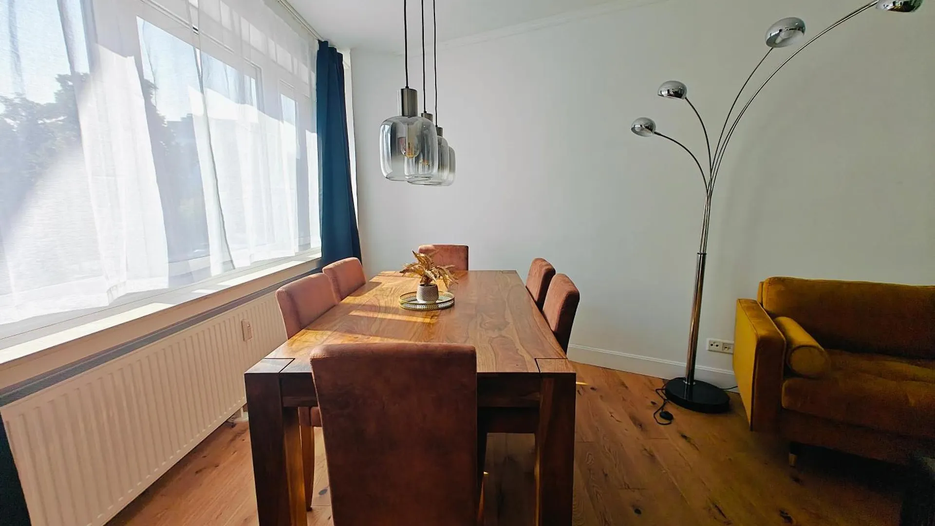 3 Room Downtown Apartment Bilk Dusseldorf 0*,  Germany